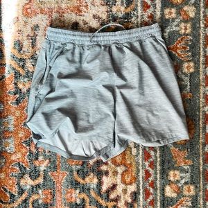 Lululemon Pacebreaker Linerless 5” Sea Salt GREAT Condition!